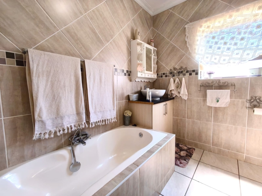 3 Bedroom Property for Sale in Grimbeeck Park North West